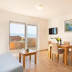 Apartman Stunning In With Sea View *